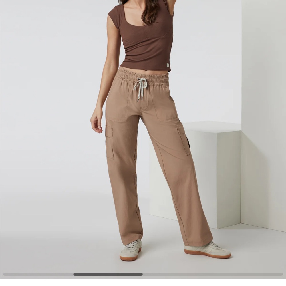 Vuori birch cargo pant Medium in Goldenrod